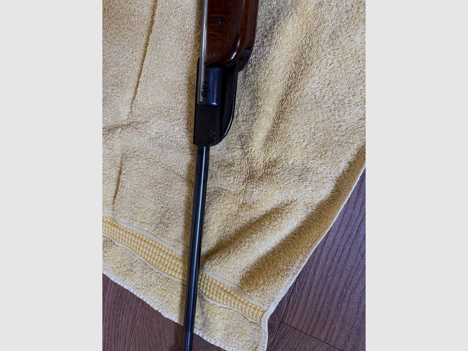 Karabinek pneumatyczny Modell Diana 354 z diopterem