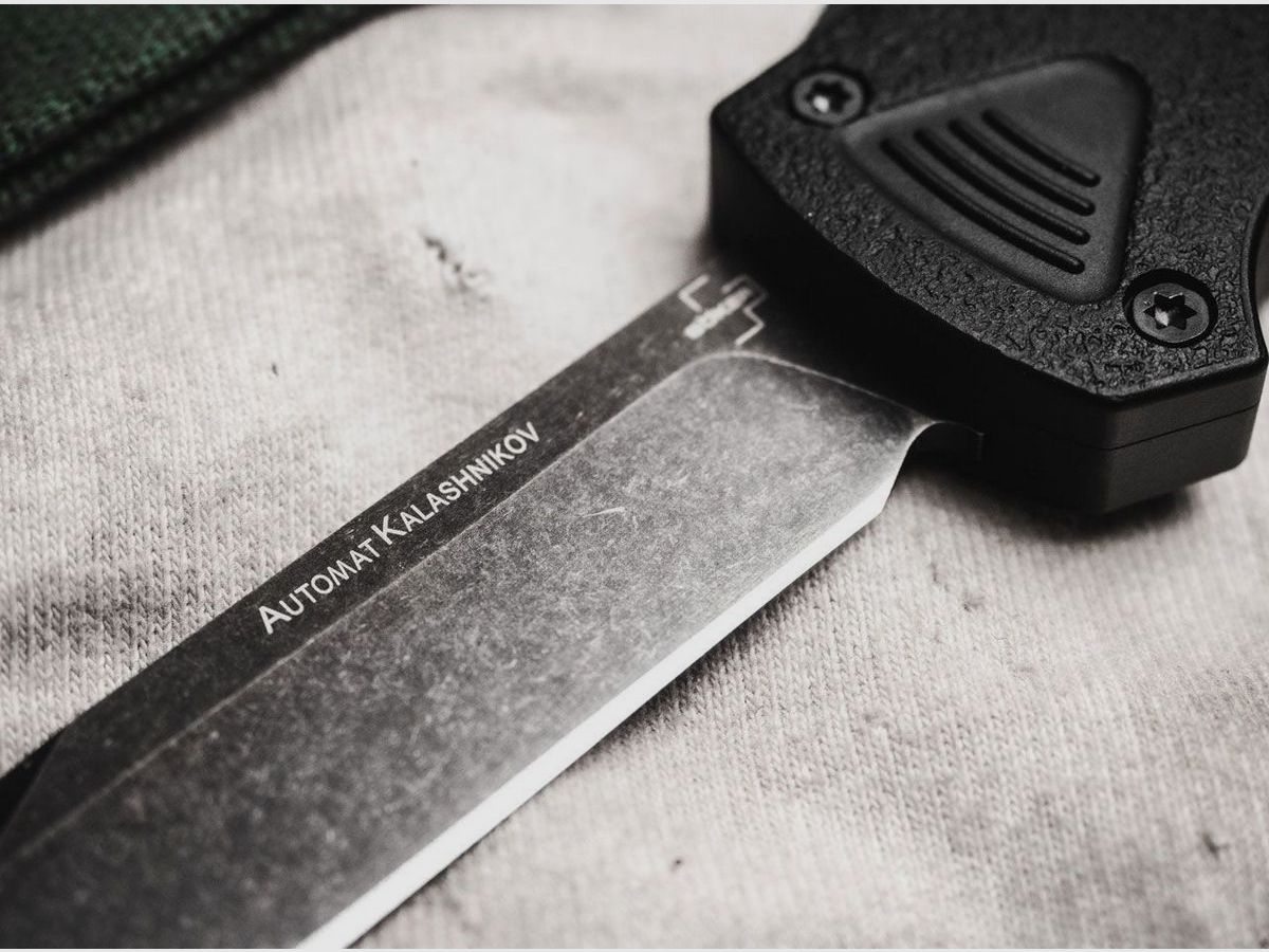 Böker Plus Kalashnikov OTF Bowie Automatikmesser, Bild 8 von 14