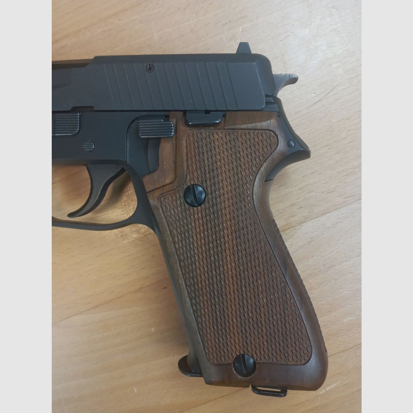 Sig Sauer P 220