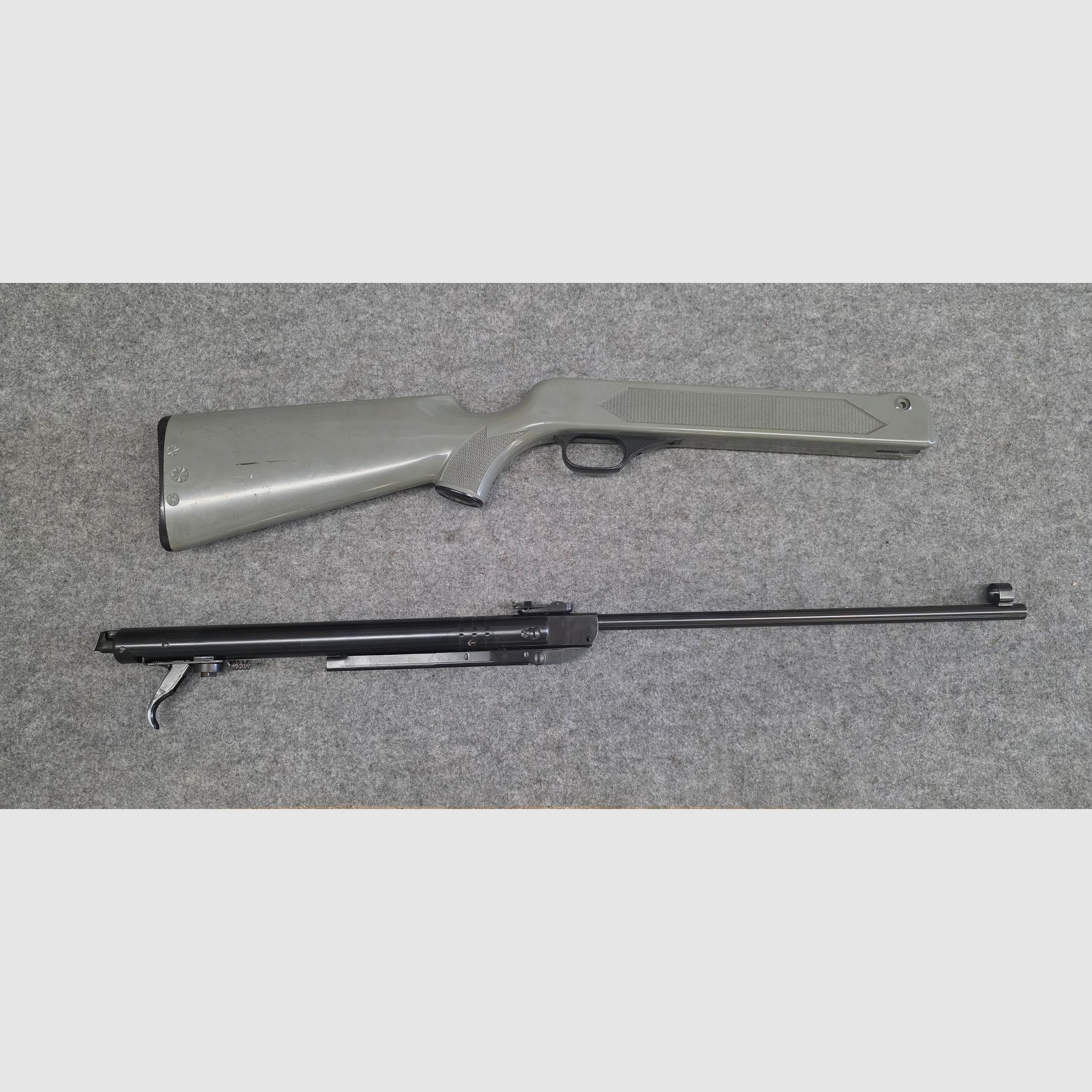Haenel Mod. 304 avec crosse en plastique gris Cal. 4,5mm Diabolo Knicker