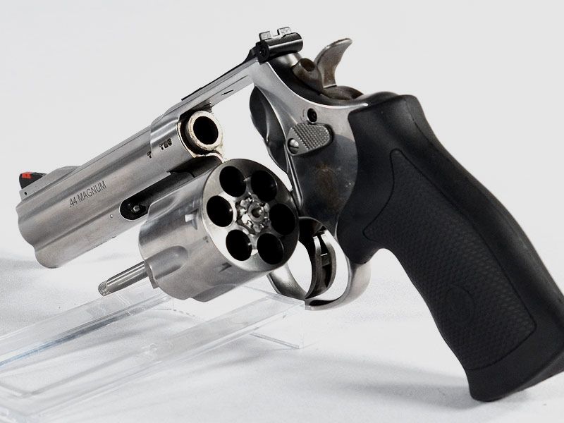Smith & Wesson 629 Classic, 5" loop