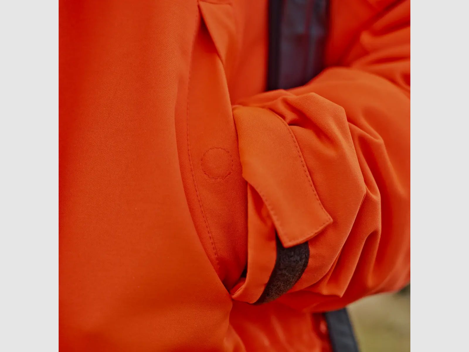 Chaqueta Härkila Wildboar Pro Blaze HWS Aislada