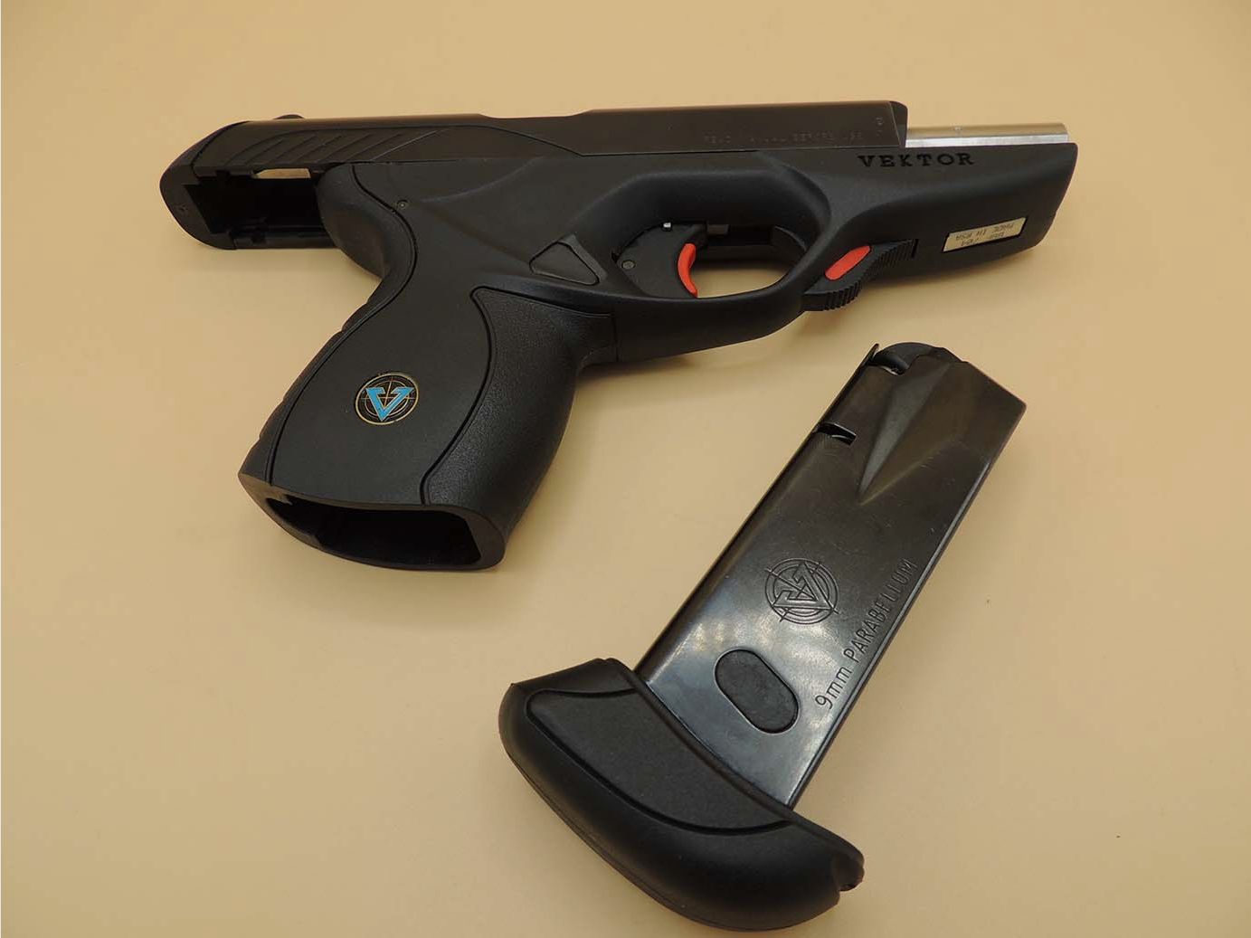 Vektor CP1 – 9mm Luger – seltene Sammlerwaffe in nahezu neuwertigem Zustand, Bild 5 von 6