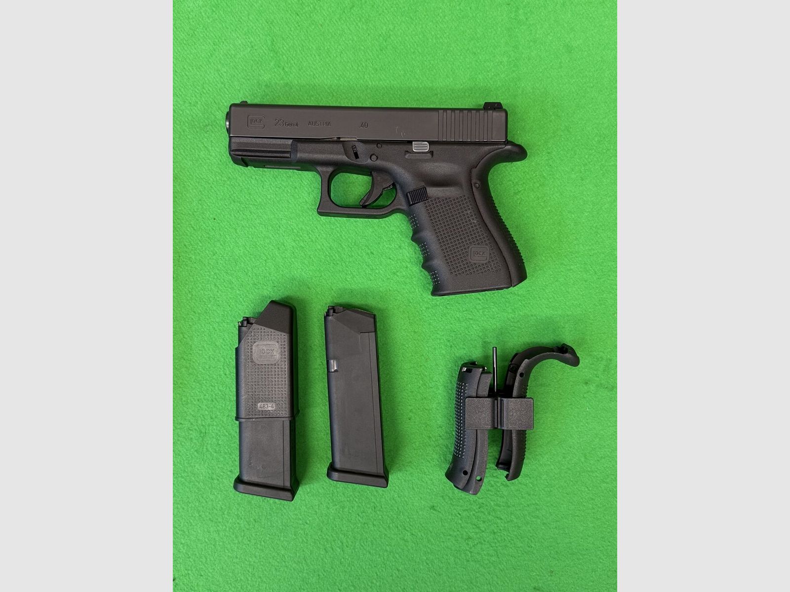 Glock 23 Gen4, image 2 of 3