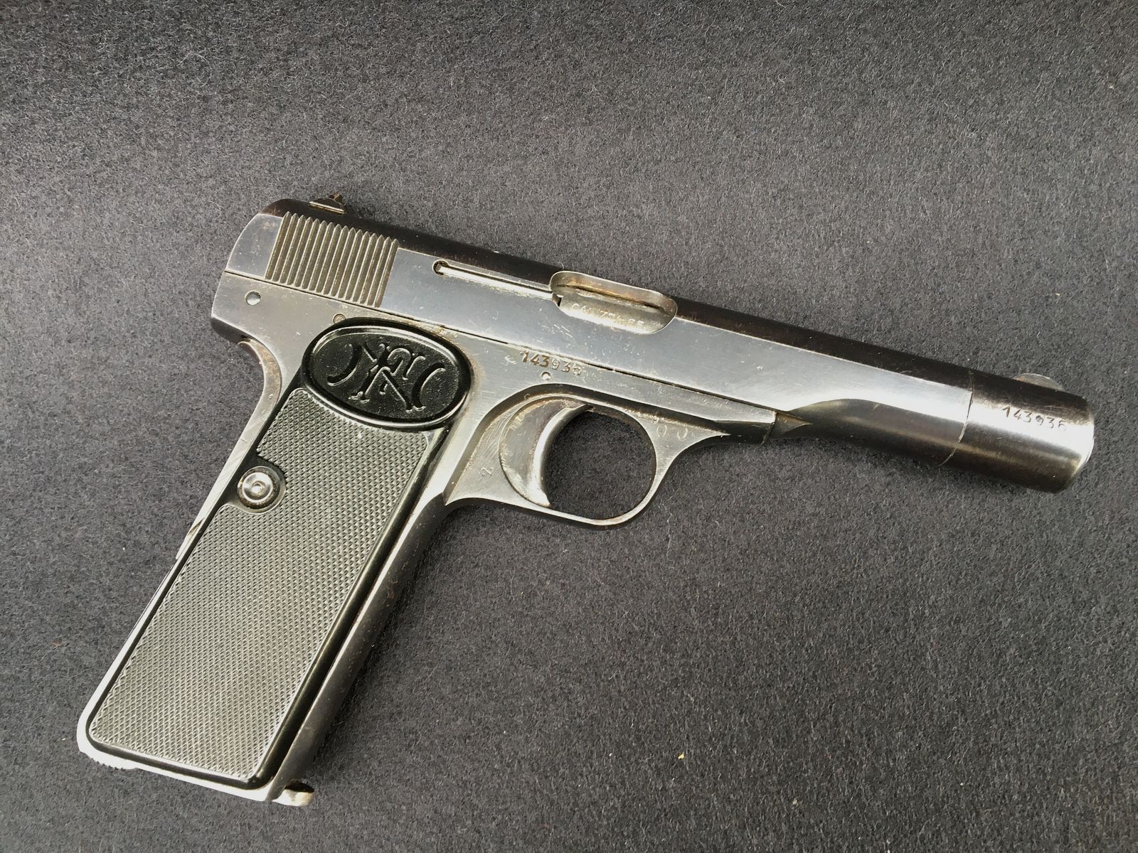 Pistola FN 10/22 7,65 Browning "Nasenbär