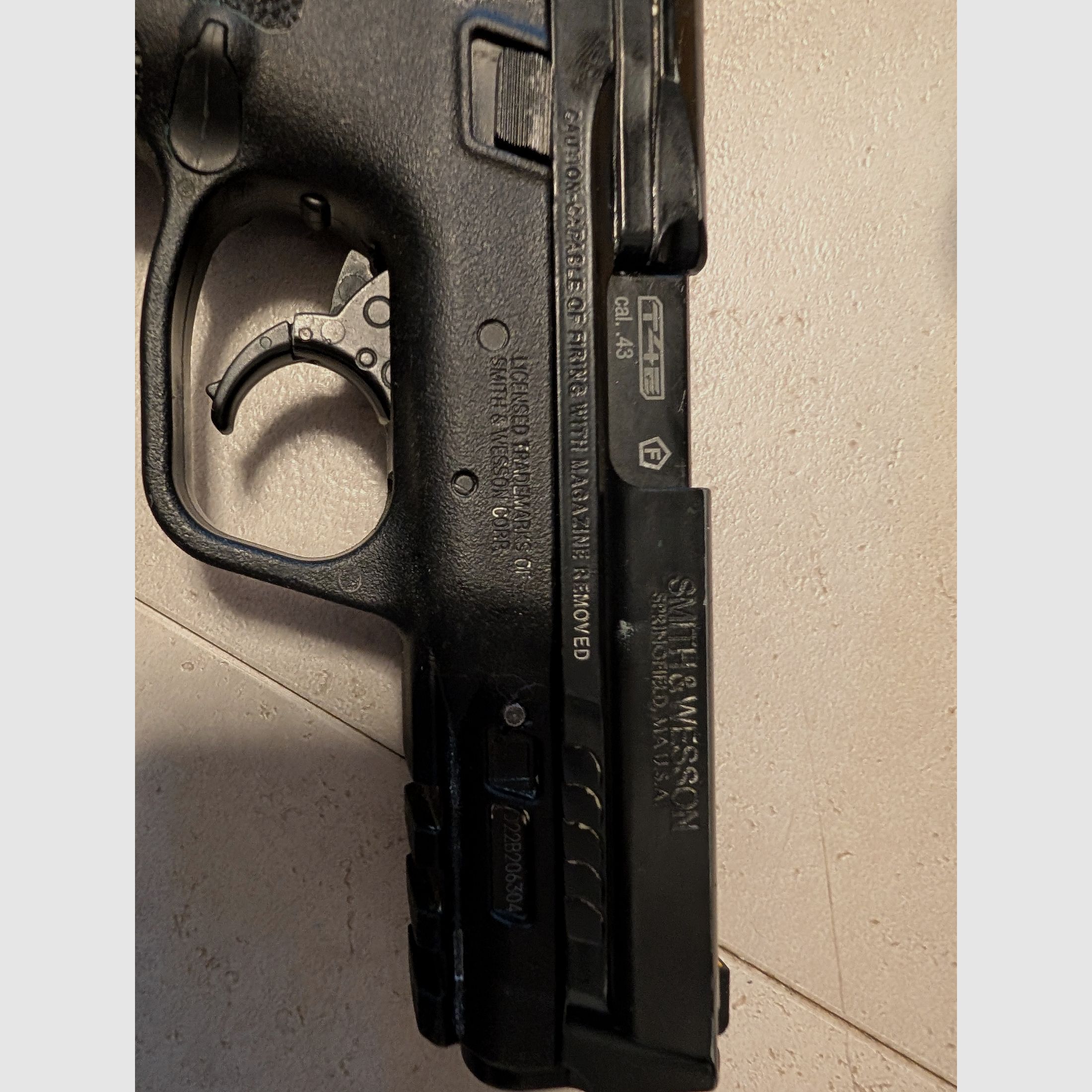 T4   Smith&wesson  kal 43.