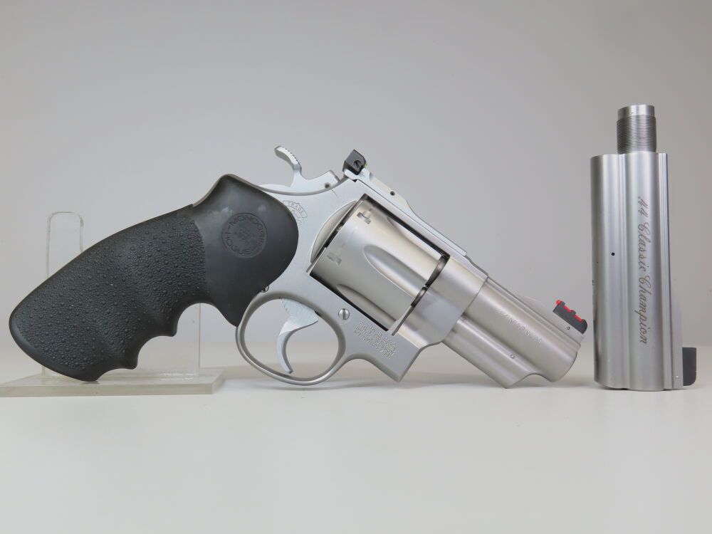 Smith & Wesson 629 - 2 met 2. loop in 4 inch