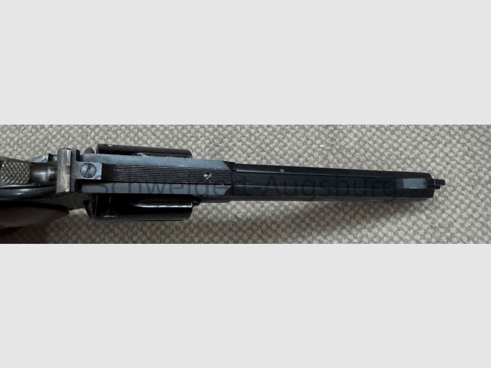 Taurus M 96 6 pouces revolver de sport .22lr