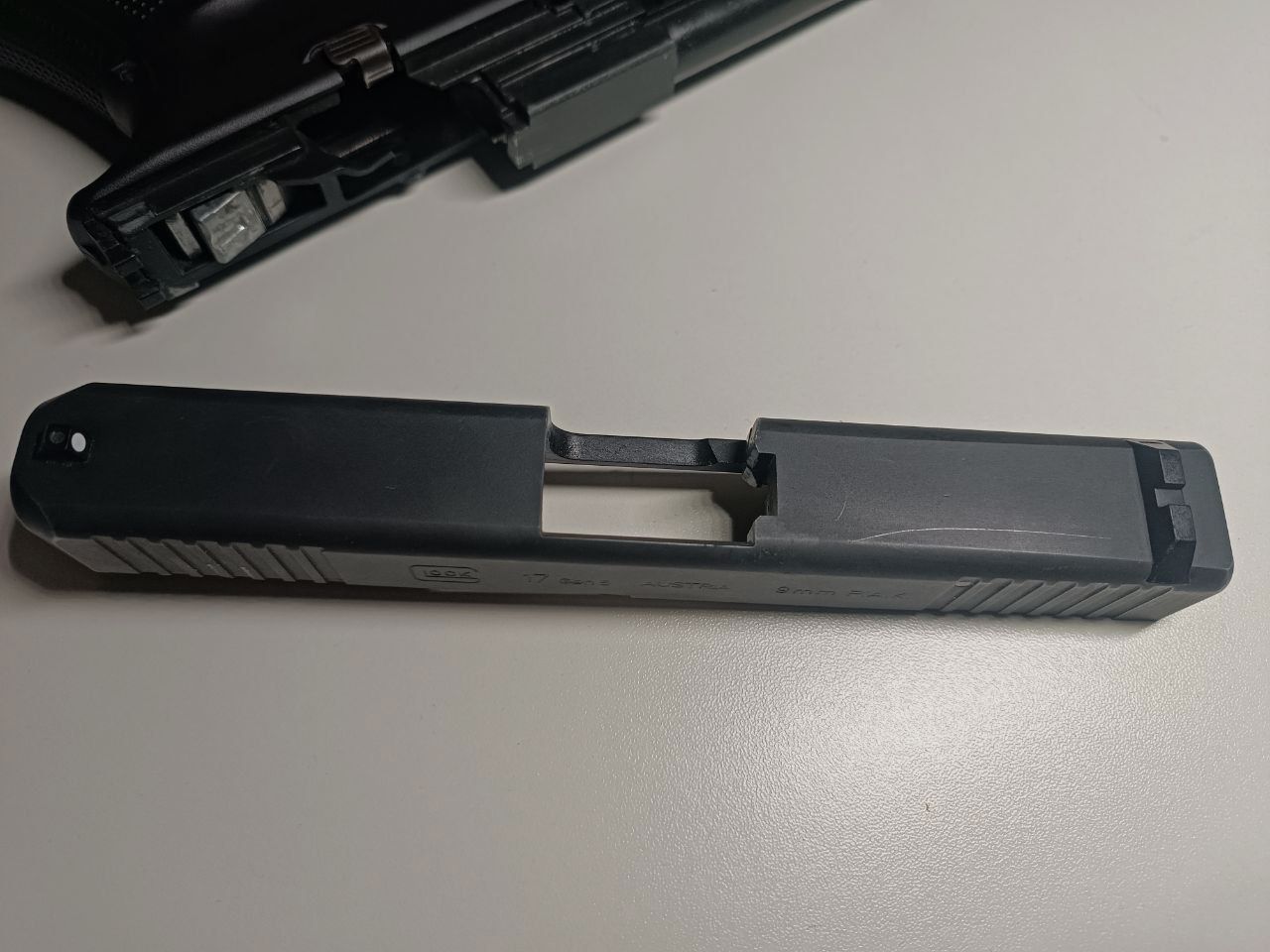 Umarex Glock 17 Gen5 9mm P.A.K. – d'occasion, image 5 sur 5