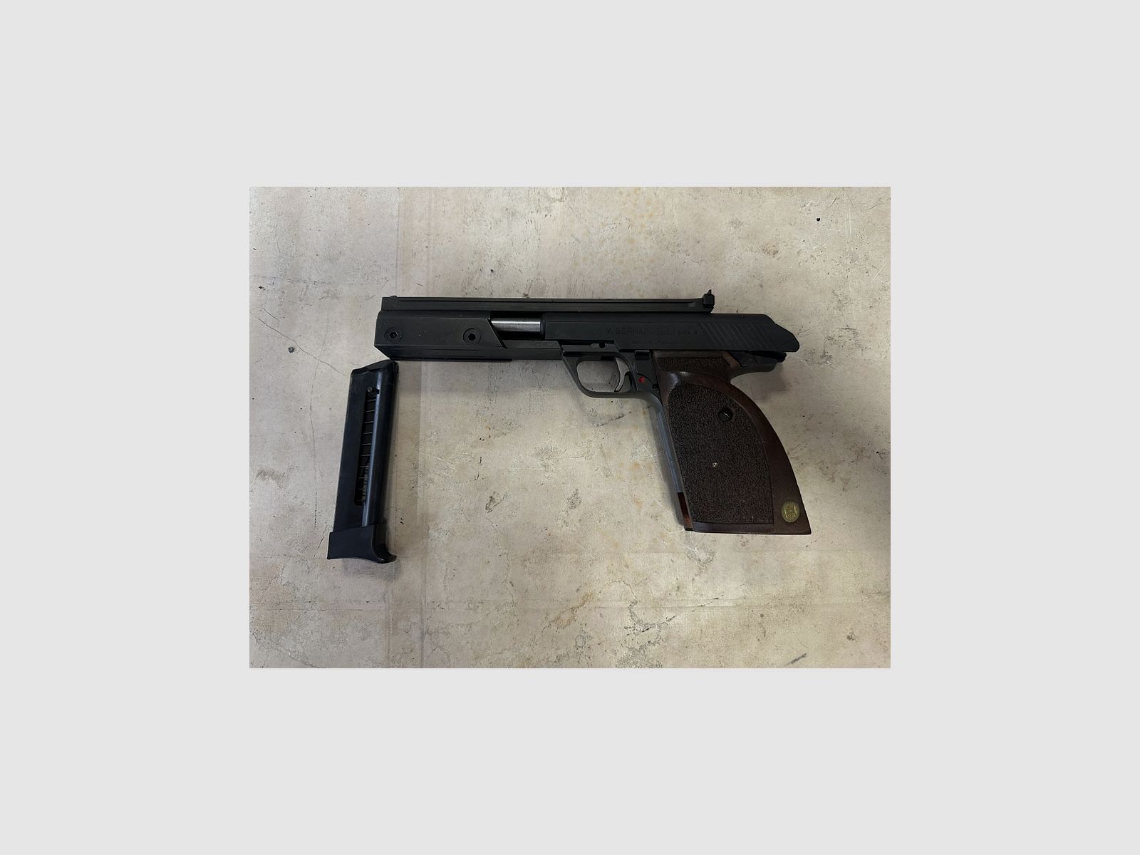 Bernardelli P010 cal.22 lr, immagine 2 di 2