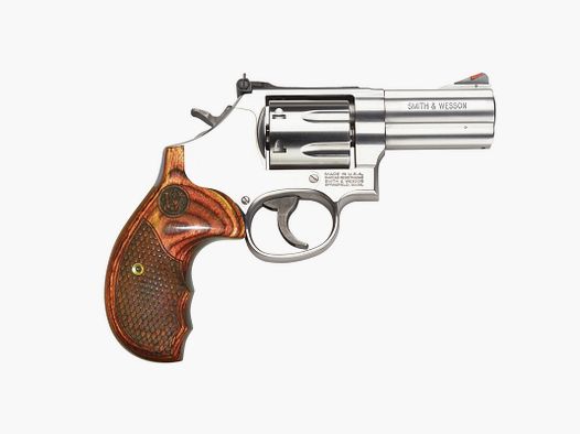 Smith & Wesson Revolver Mod. 686 PLUS Deluxe 3′ .357Mg.
