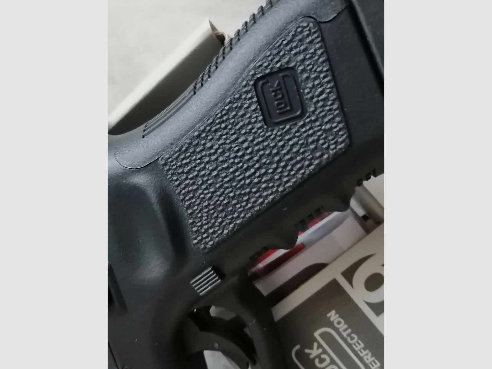 Clock 19 CO2 air pistol 4.5mm BB black+1500 Demmer BB+10 CO2 capsules