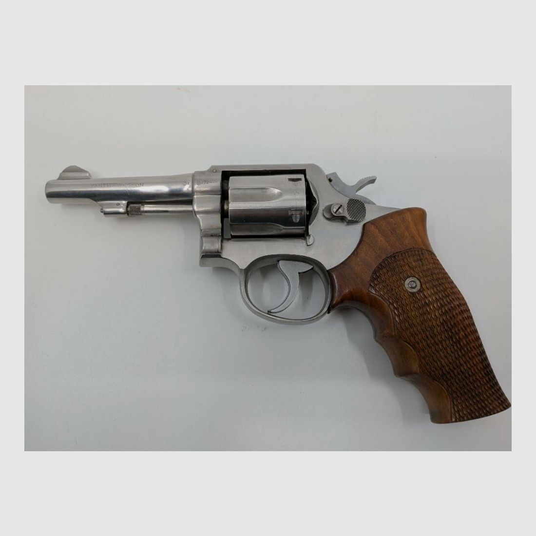 S&W 64