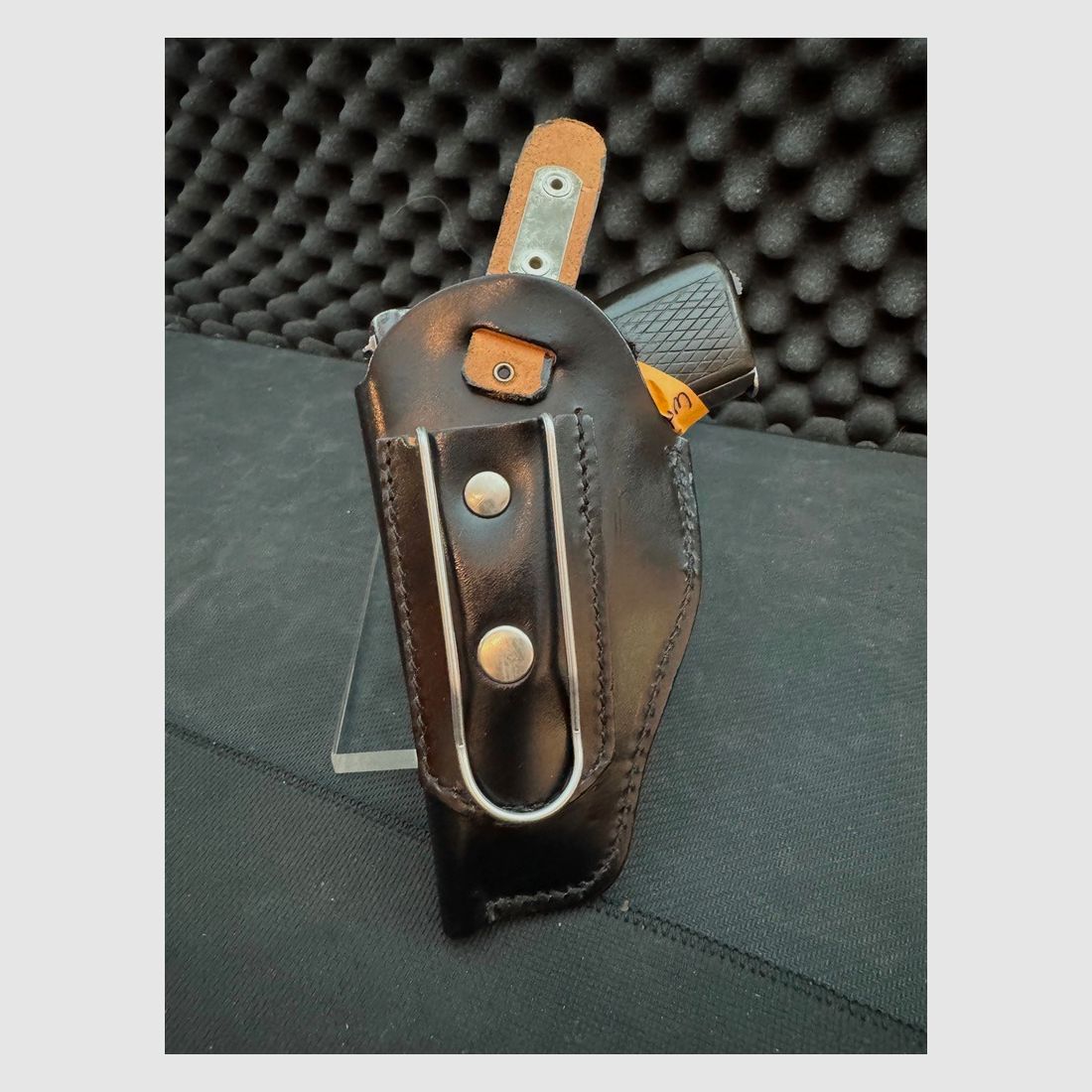 Gürtelholster mit Clip, wie DBGM, schwarzes Glattleder, glänzend, passend für Vorkriegspistolen 6,35mm