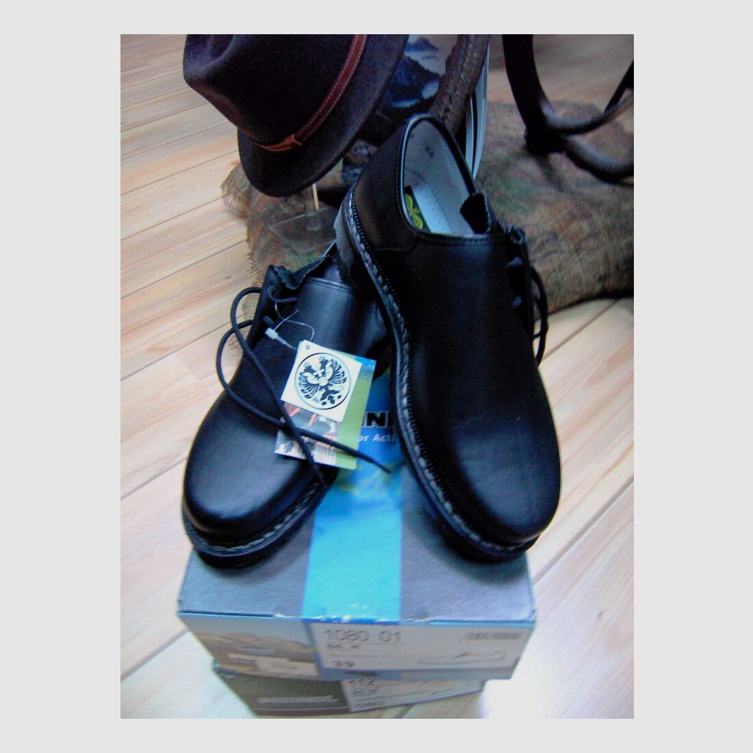 Meindl size 39 + 40 men's traditional shoes model 86M profile fabric black