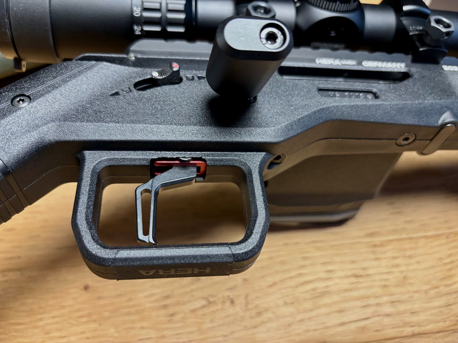 Repetierbüchse HERA H6K Kal. .223Rem mit Recknagel abzug und Klappschaft in Set mir swivel Zweibein, ZF  Orion Pro Max 6-24x50 MIL HD FFP und  Parforce Waffentasche , Bild 11 von 11