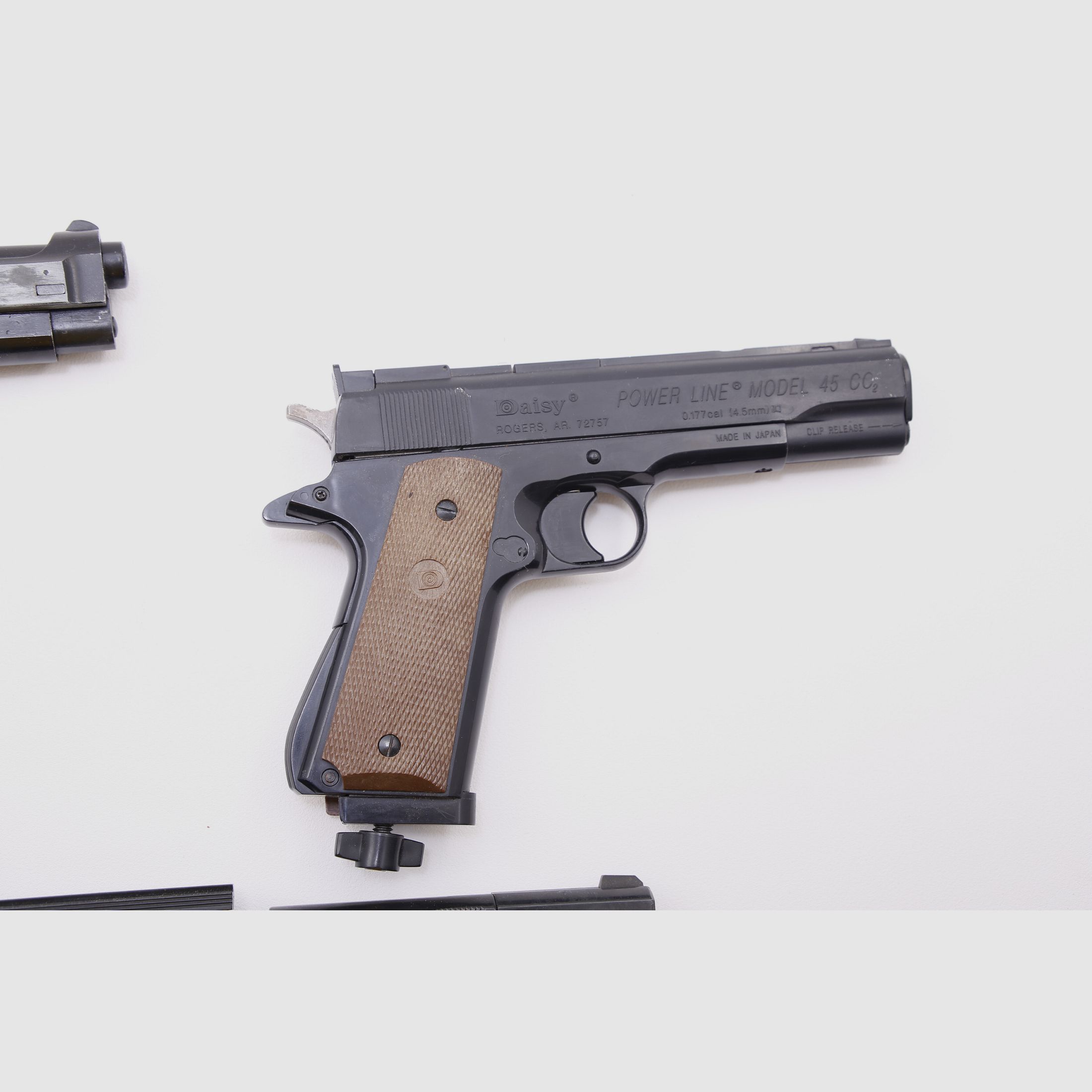 Conjunto de pistolas de aire y pistolas de fogueo Walther CP88 Daisy Powerline Record Brixia