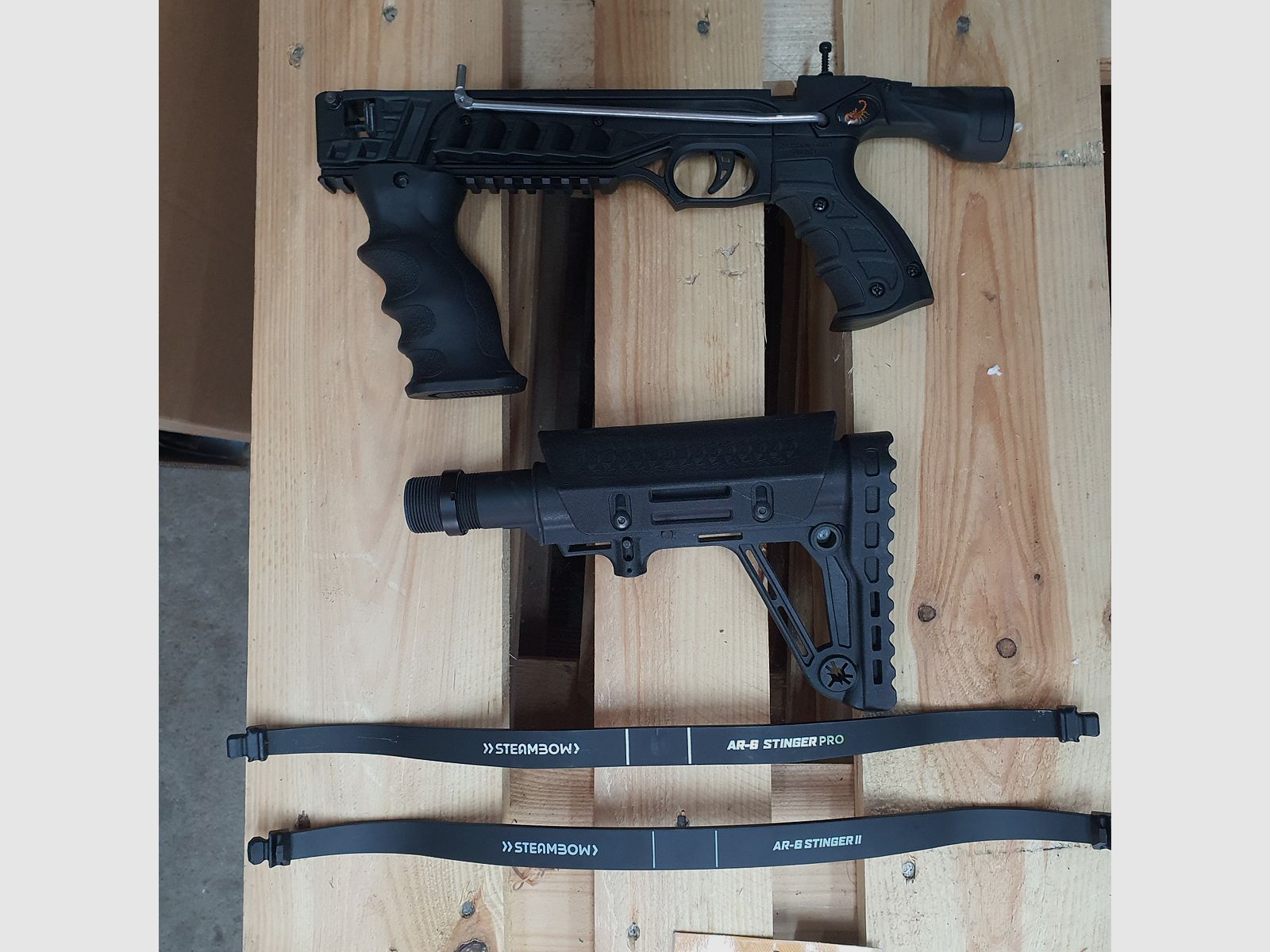  Steambow AR-6 Stinger II Tactical Armbrust mit viel zubehör!