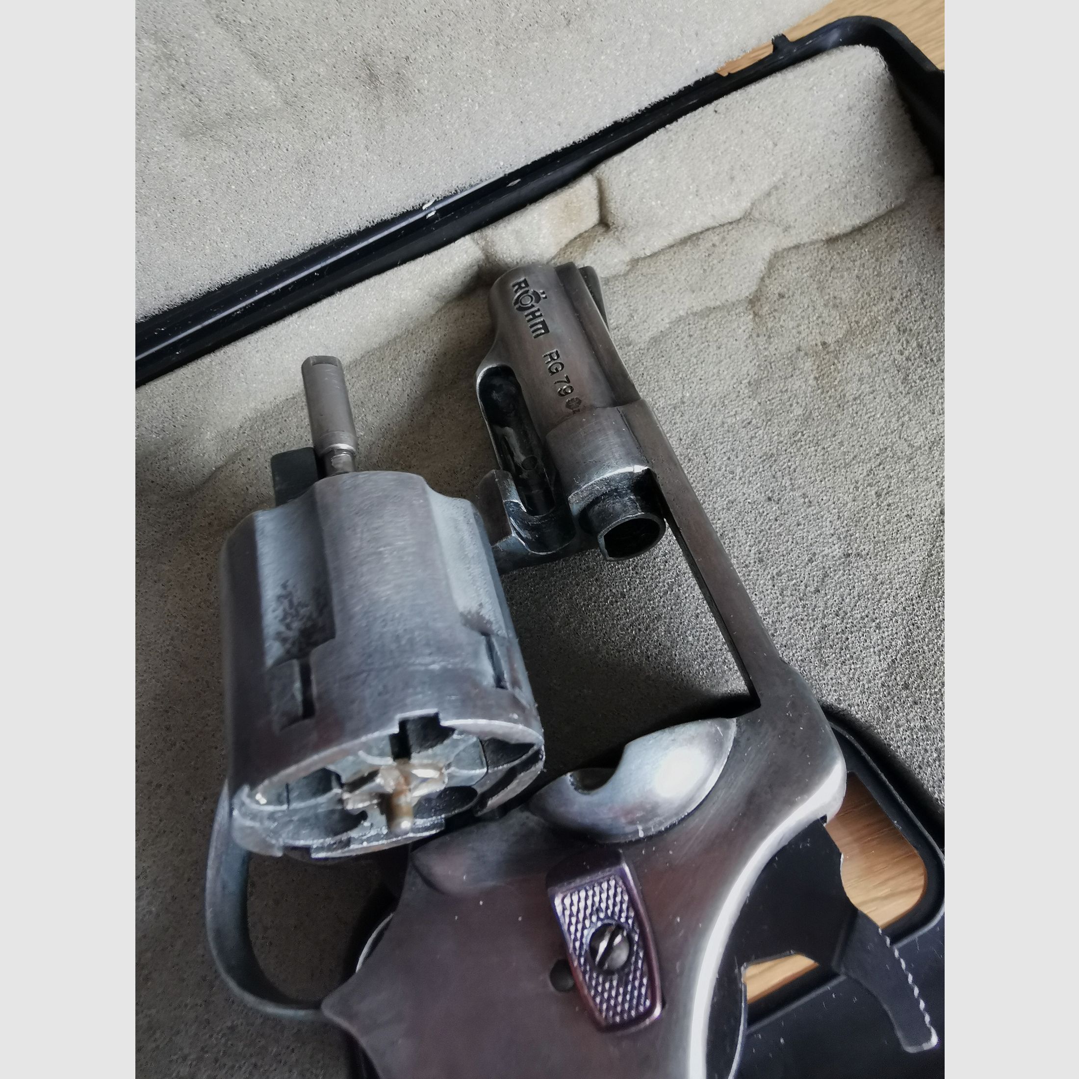 Röhm RG 79 Uralt mit PtB ,Galvanisch veredelt Optisch Altsilber sollte nicht mehr anlaufen, 9mm RK frei ab 18 Jahre !