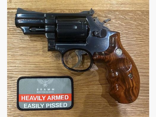 Smith & Wesson Model 19-3 – .357 Magnum – 2,5 Zoll – mit Originalbox und Unterlagen