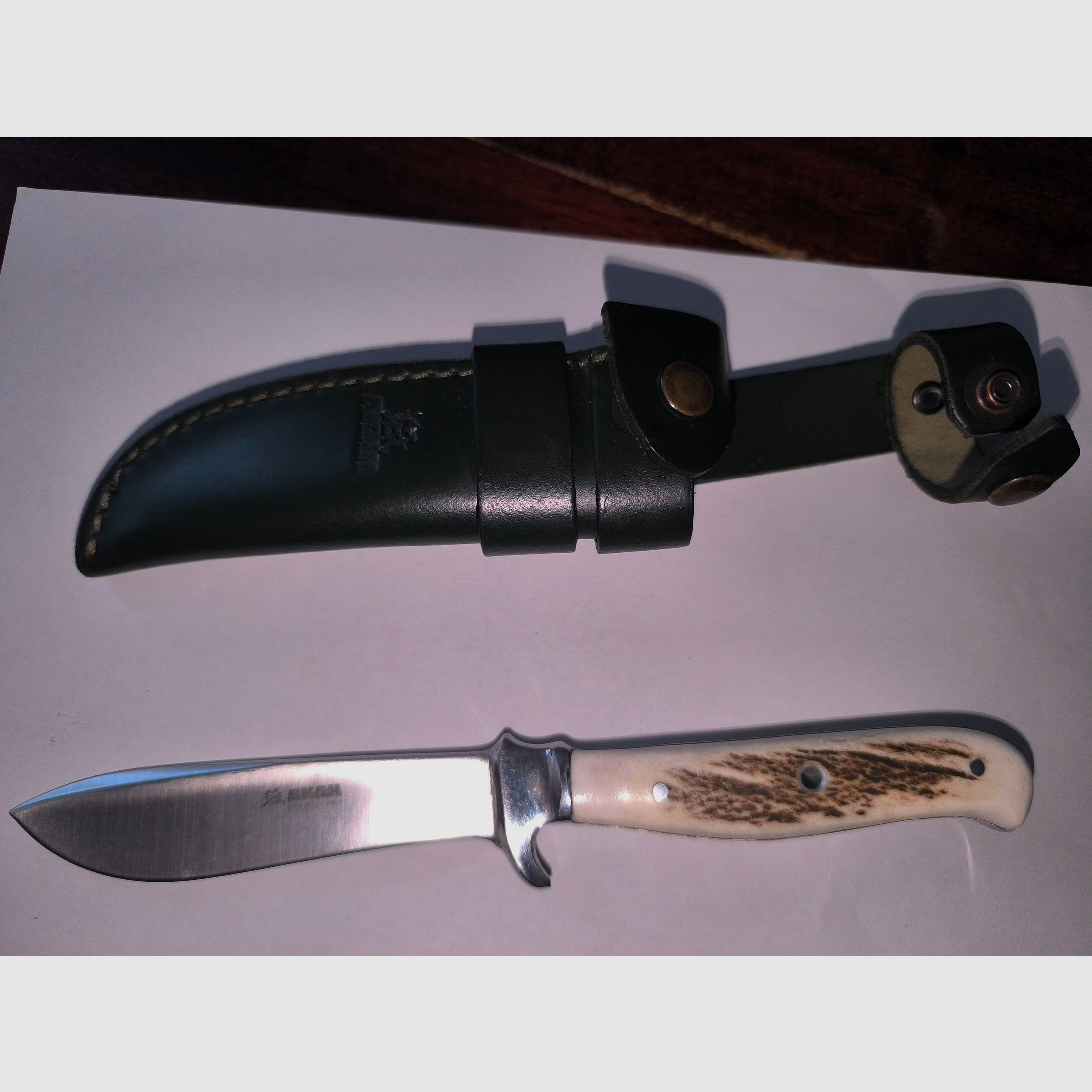 AKAH Jagdnicker mit Drop Point Klinge 