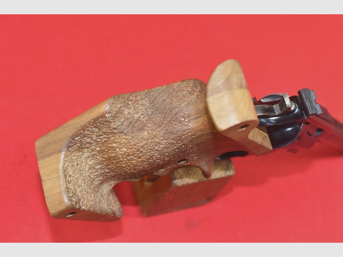 #8504 Revolver Taurus 76, cal. .32 S&W Long, immagine 6 di 12