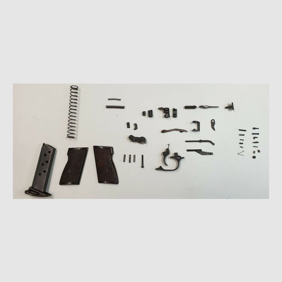 FEG Ensemble de Pièces Libres Pistolet Wallam 48 - cal. 9mm court