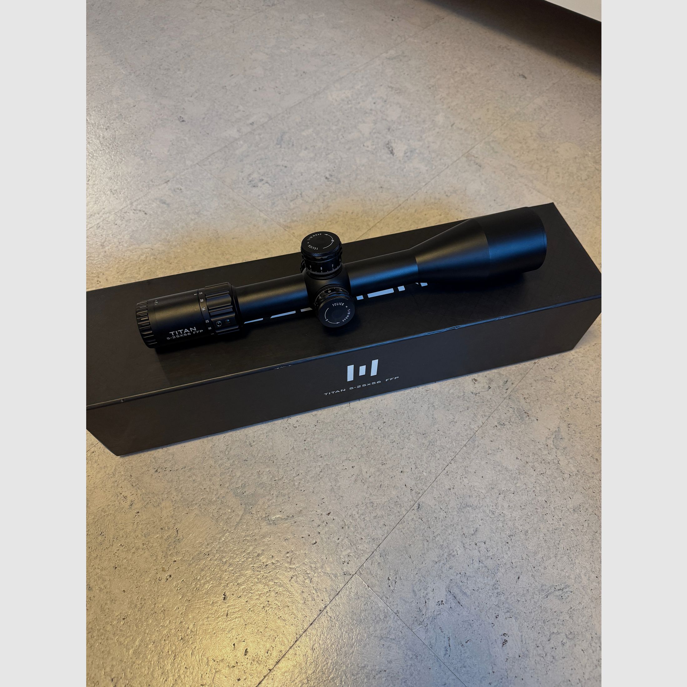 ELEMENT OPTICS Titan 5-25x56 APR-2D MRAD FFP