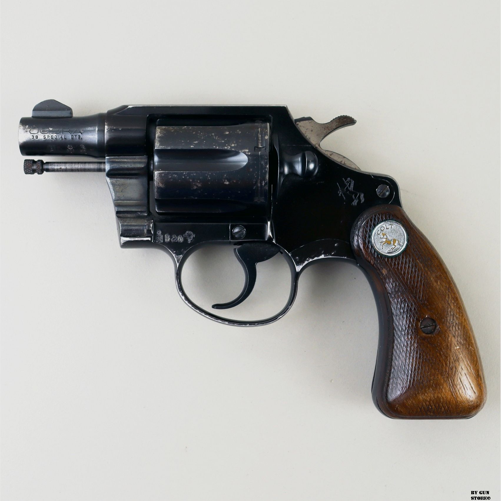 Revolver Colt mod. Cobra cal. 38 Spec. matr. 118894, image 1 of 8