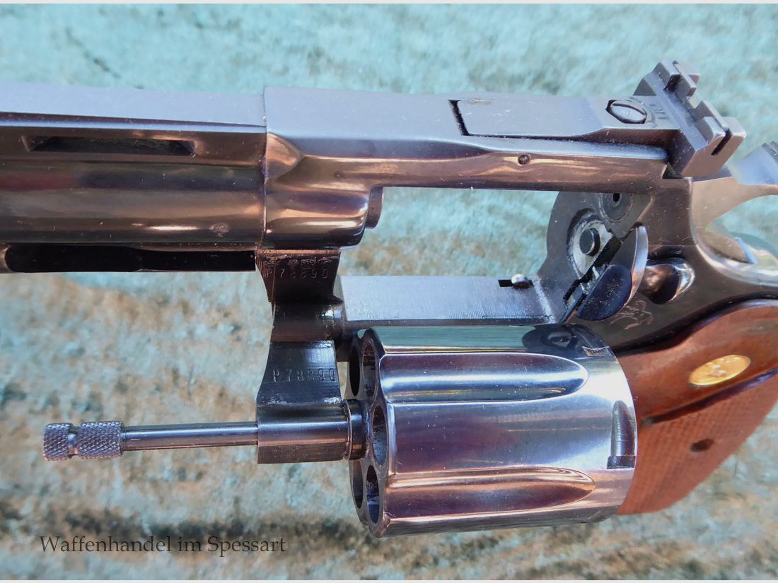 Revolver Colt Diamountback