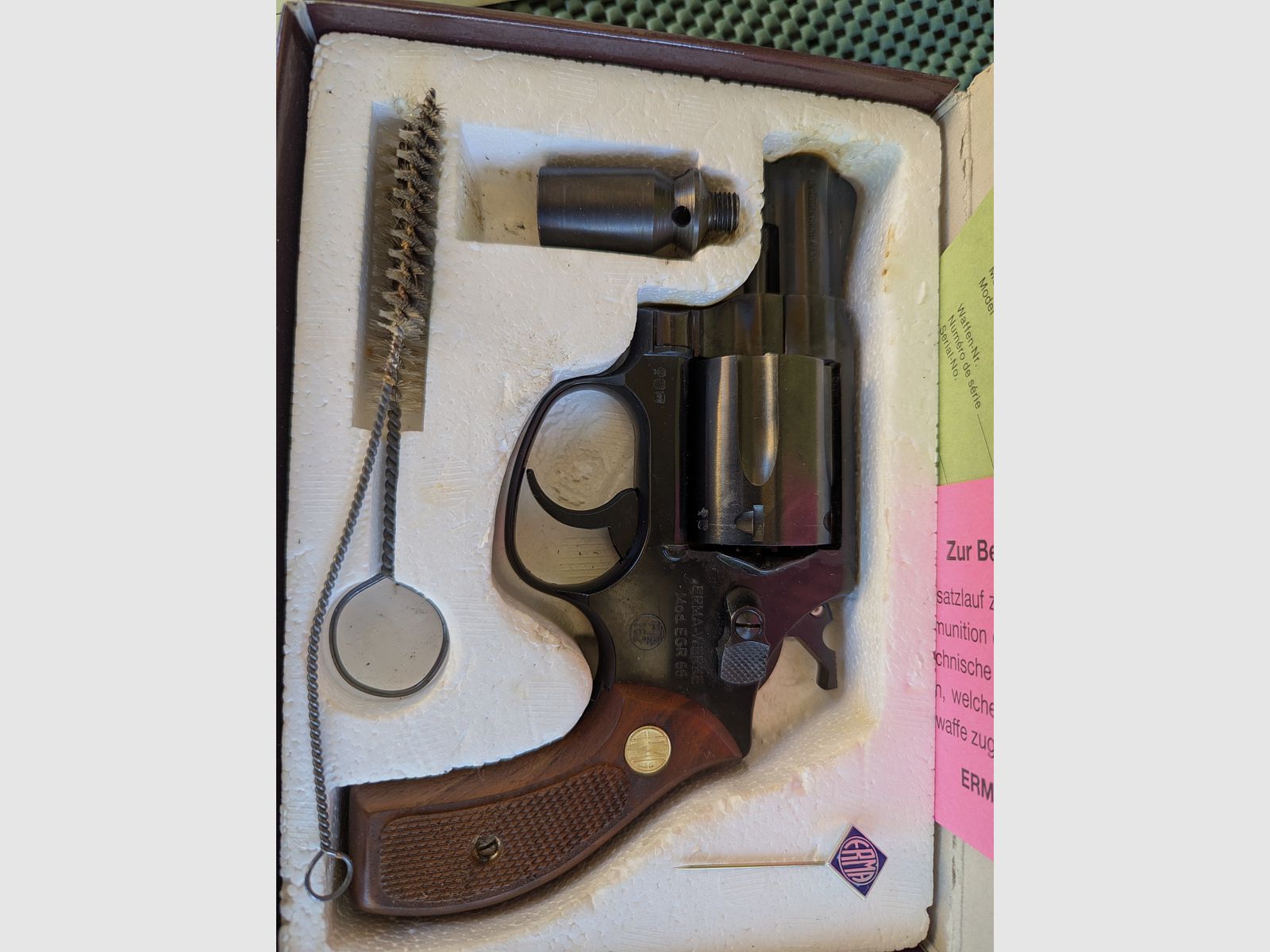 ERMA EGR 66 revolver 9mm gas and blank cartridges with original packaging