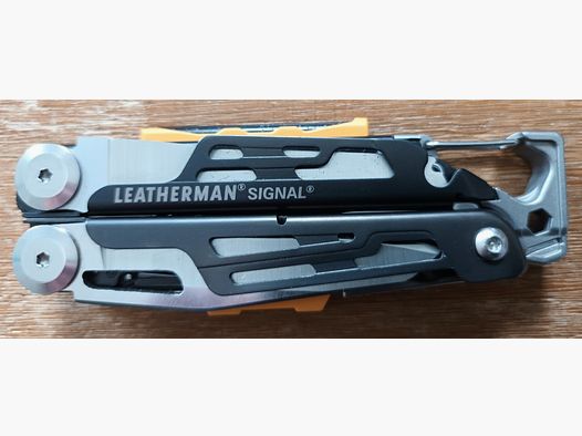 Leatherman Signal Multi-Tool - 19 Werkzeuge + zusätzlicher Bitsatz