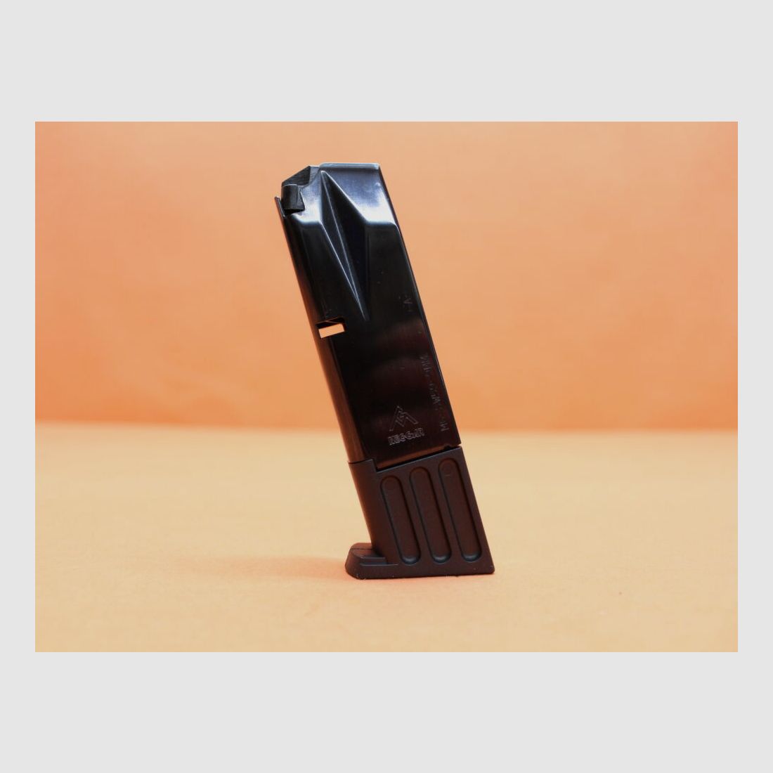 MEC-GAR S&W 5900/ 915/910/ 659: MEC-GAR magazine 10-round blued 9mm Luger, e.g. for Marlin Camp Carbine