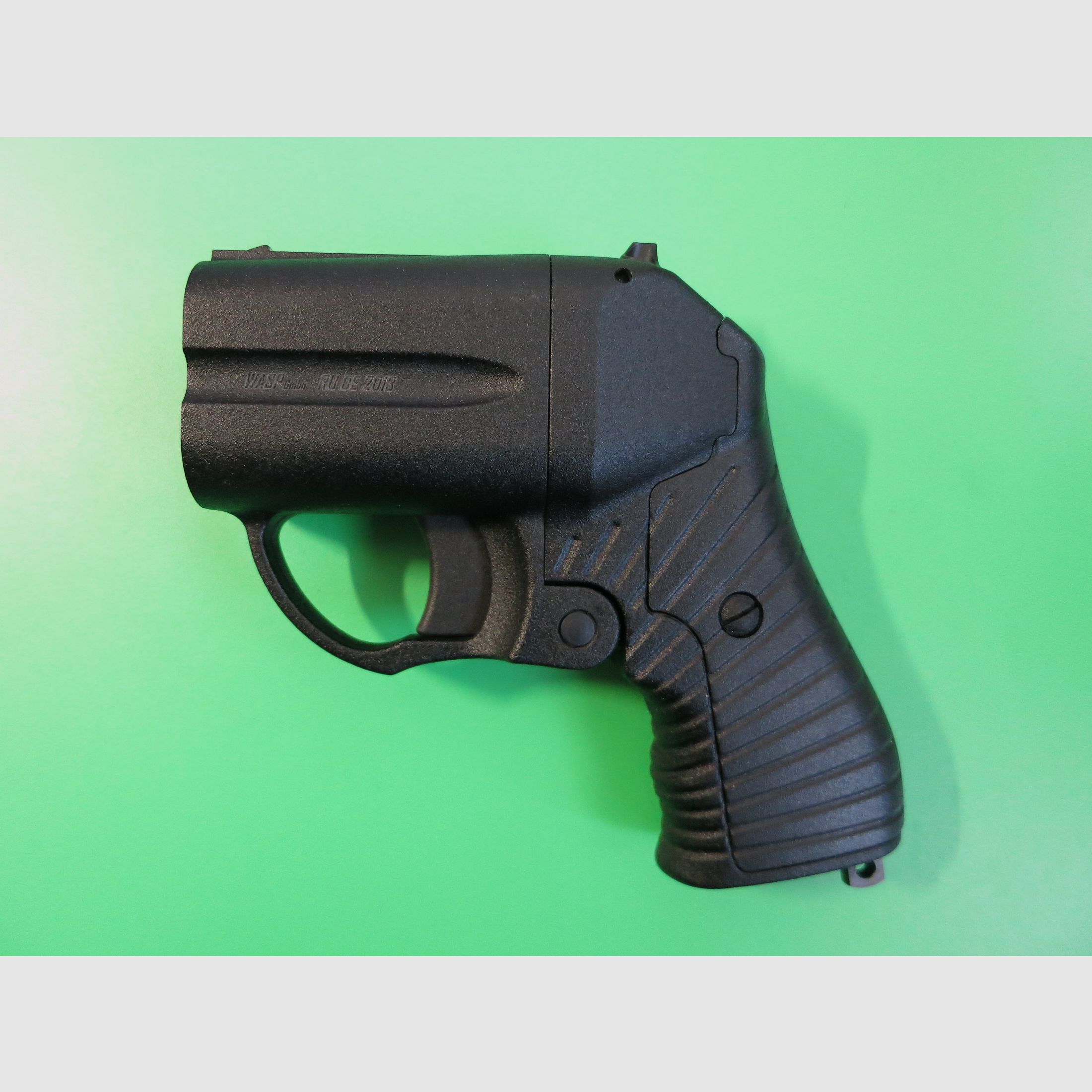 Self-defense and signal pistol OSA Non-lethal pistol PB-4-2 WASP, cal. 18.5 mm, display piece #69