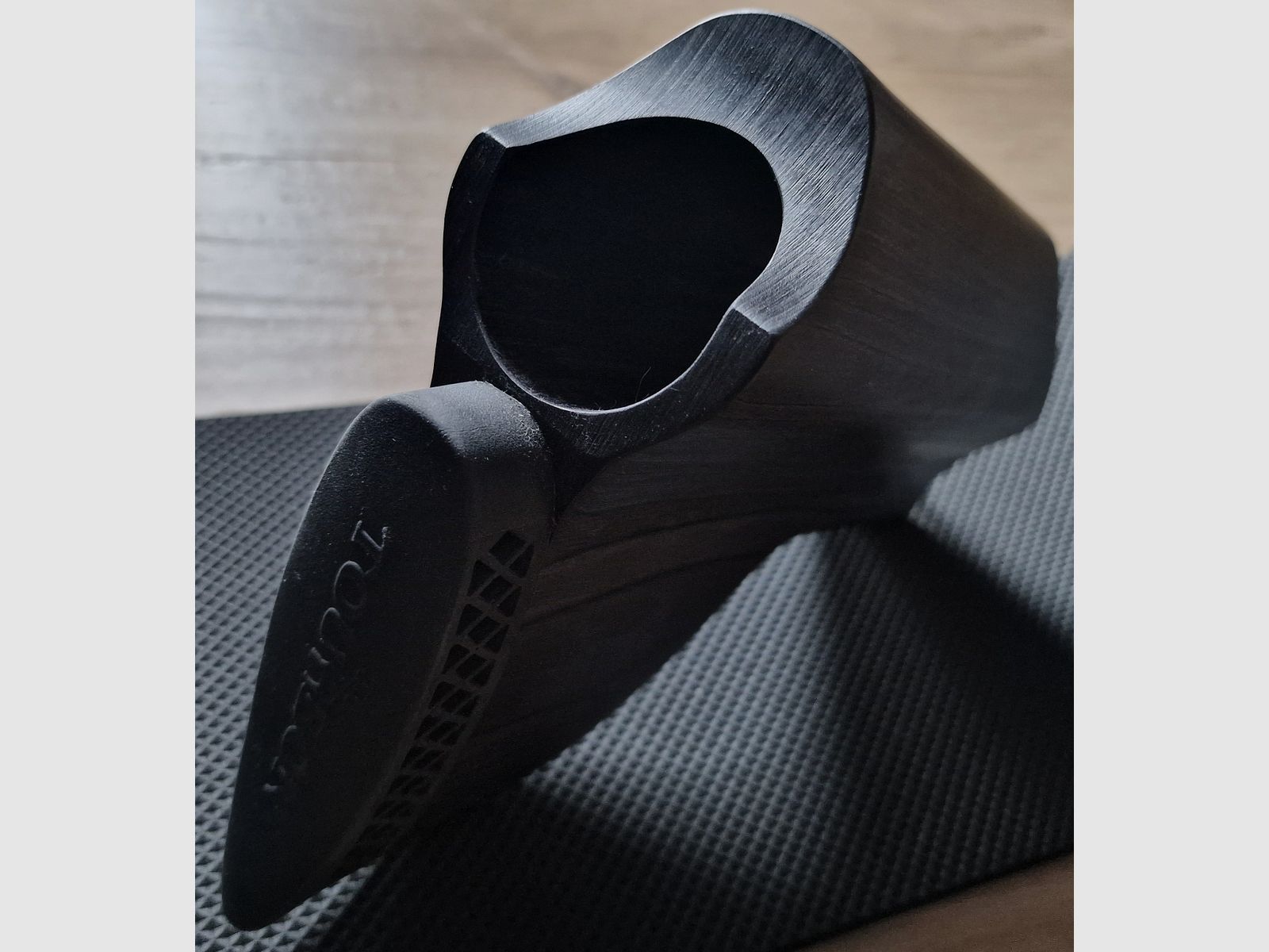 Schulterstütze und Griffe schwarz aus Holz für AEA Megalodon