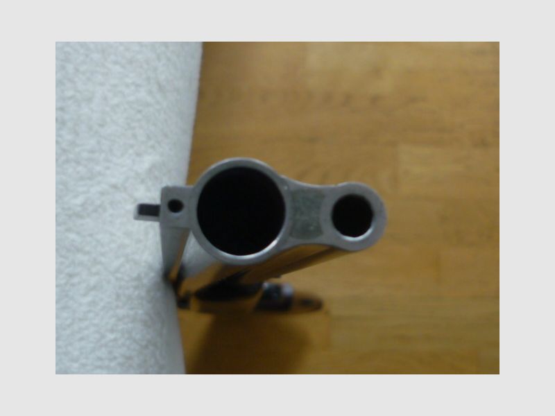 Blaser BBF 700 z zestawem matryc RCBS