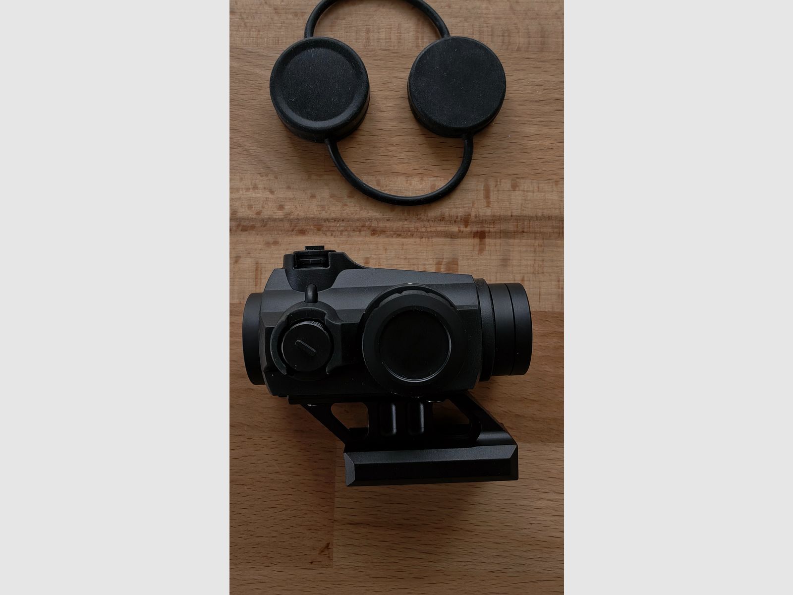 Red Dot und Vergrößerungsglas von Vector Optics