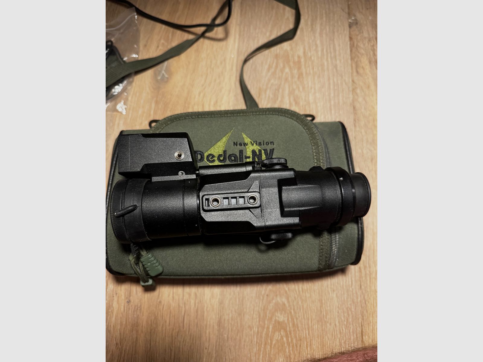 Dedal 380 T2 Quest LRF warmtebeeld voorzetapparaat