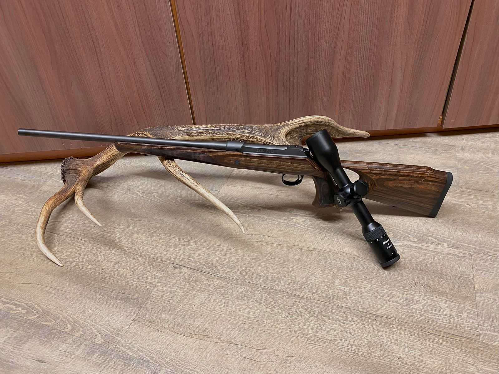 Sauer 101 GTI, met Blaser B2 2-12x50 iC S, met rail