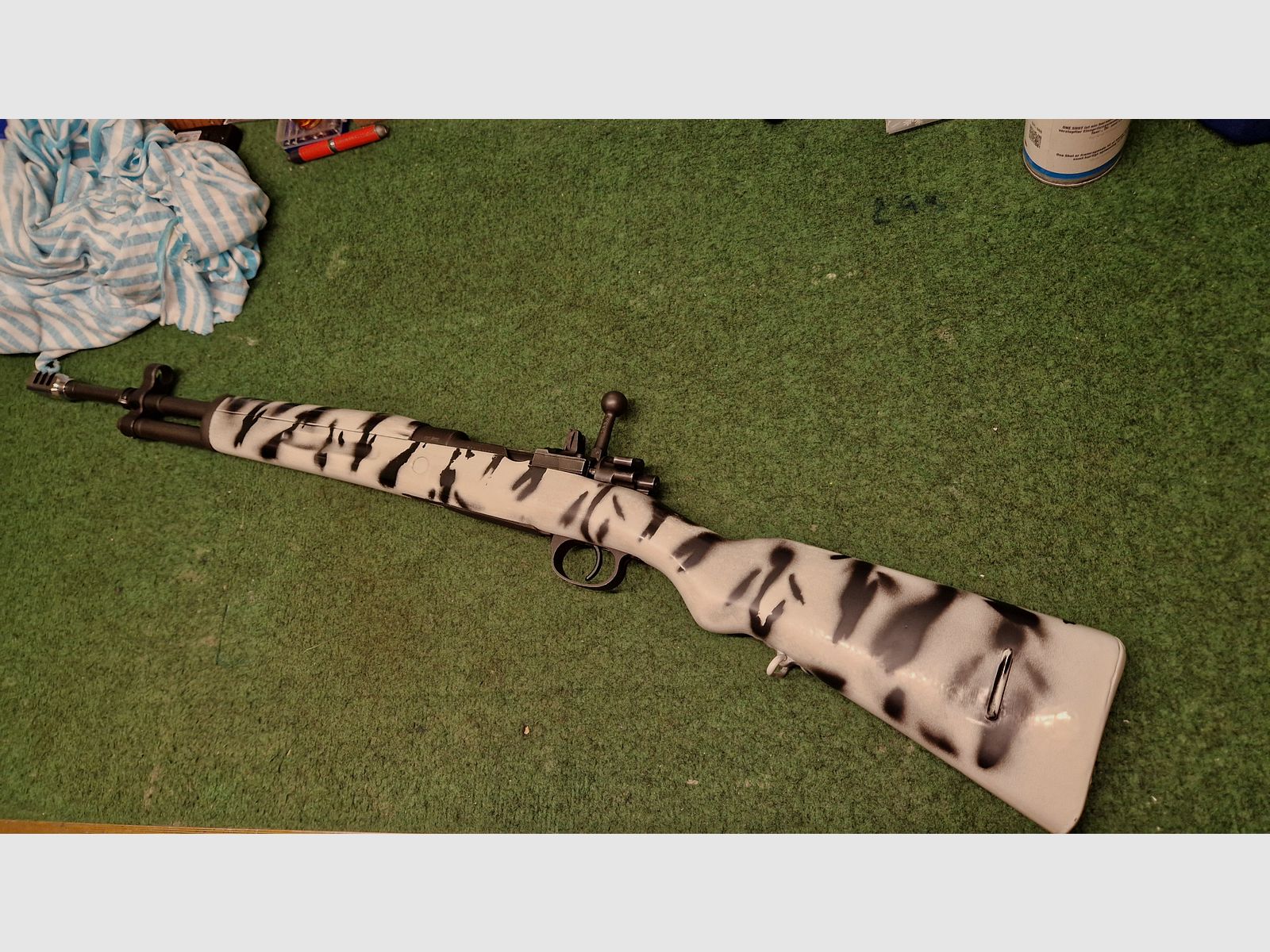 FR-8 La Coruna in .308 Win - Winter camouflage