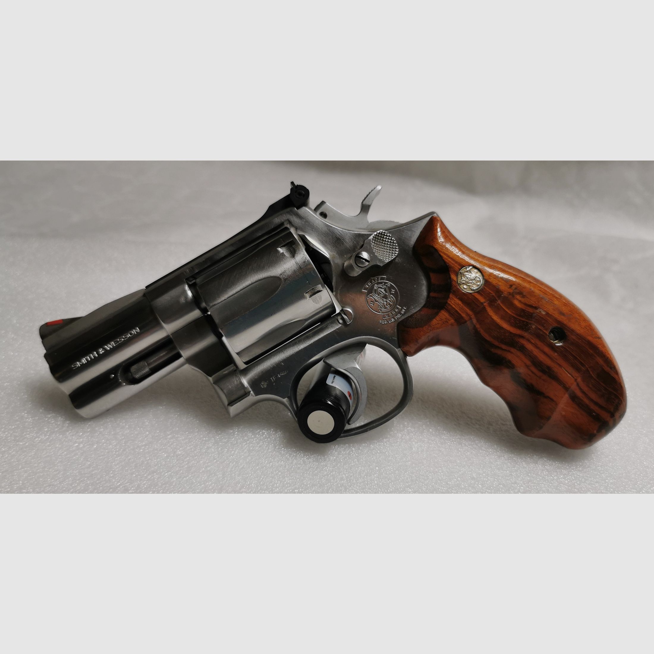 Revólver Smith & Wesson Modelo 686, Cal. 357 Magnum, 2,5 pulgadas, modelo especial