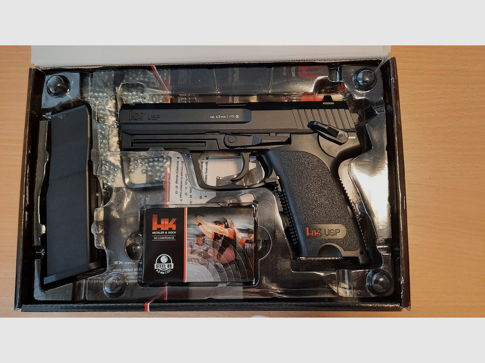 Heckler&Koch USP 4,5mmBB CO² 