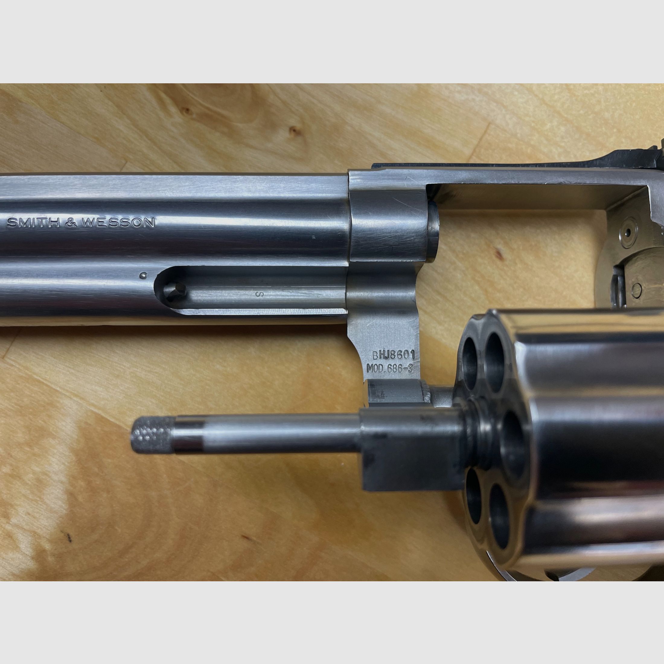Smith & Wesson 686-3 Revolver, 6" barrel, .357 Magnum caliber, image 5 of 5