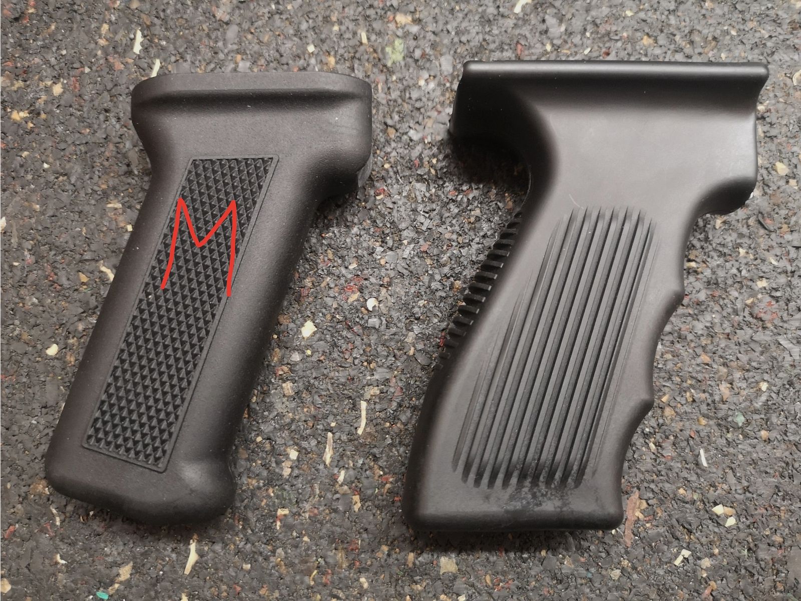 AK 47 Pistolengriff  taktisch verstärkt