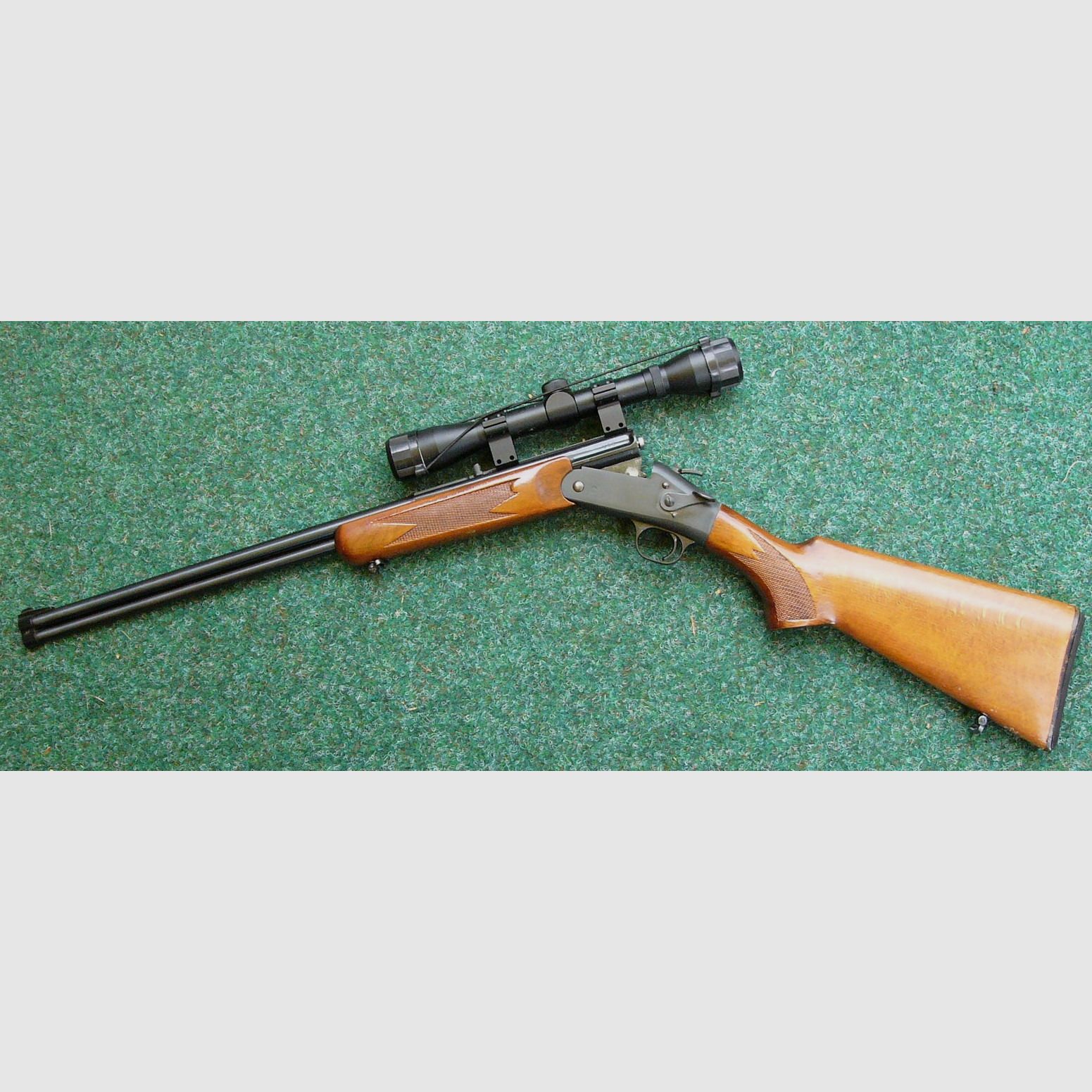 Rhöner Bockbüchsflinte  (Schonzeitbüchse) Cal. 9mm Flobert (glatter Lauf) + .22 lfb, mit Zielfernrohr 4 x 32, gebraucht, guter Zustand 