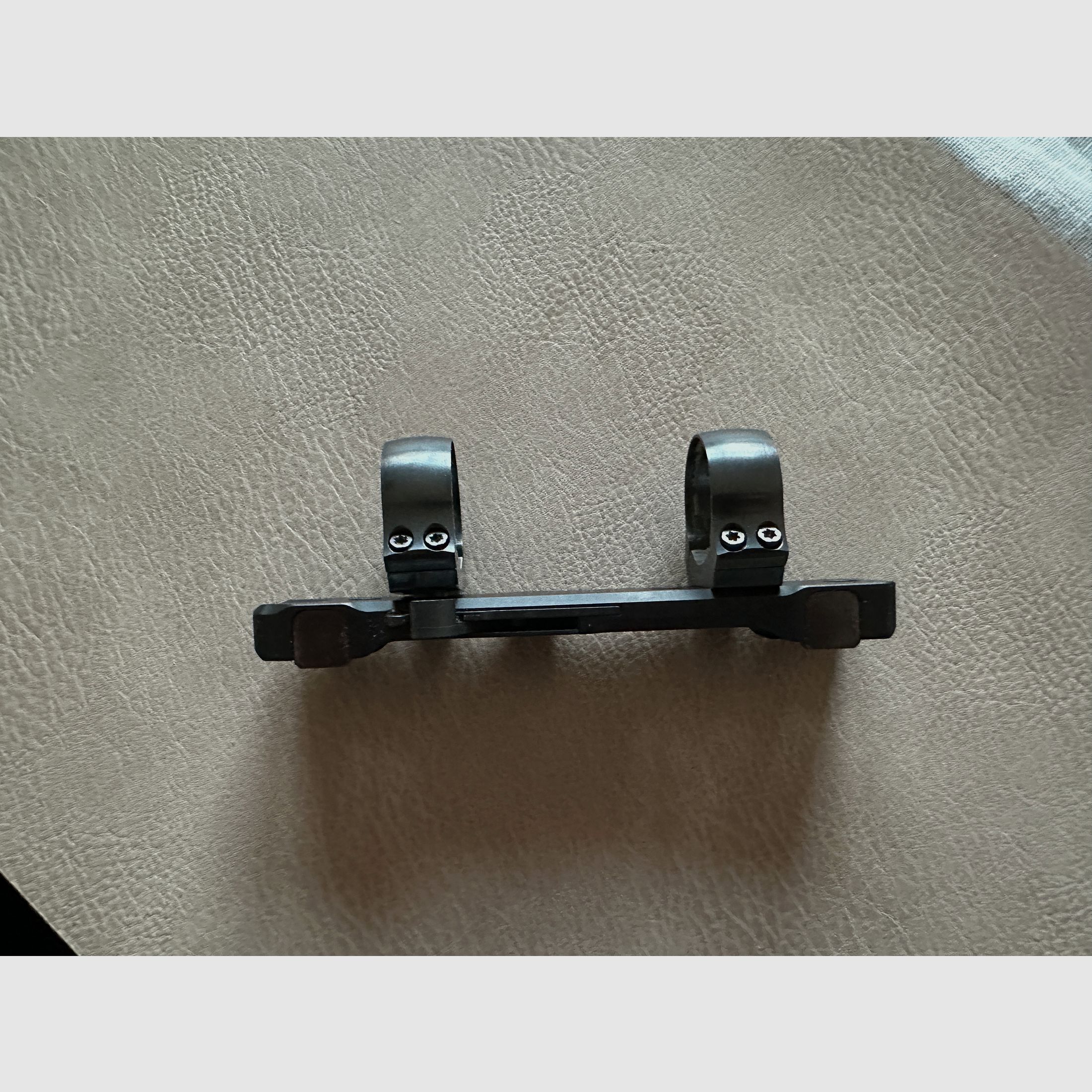 Henneberger Swift Montage 30mm Ringen Picatinny