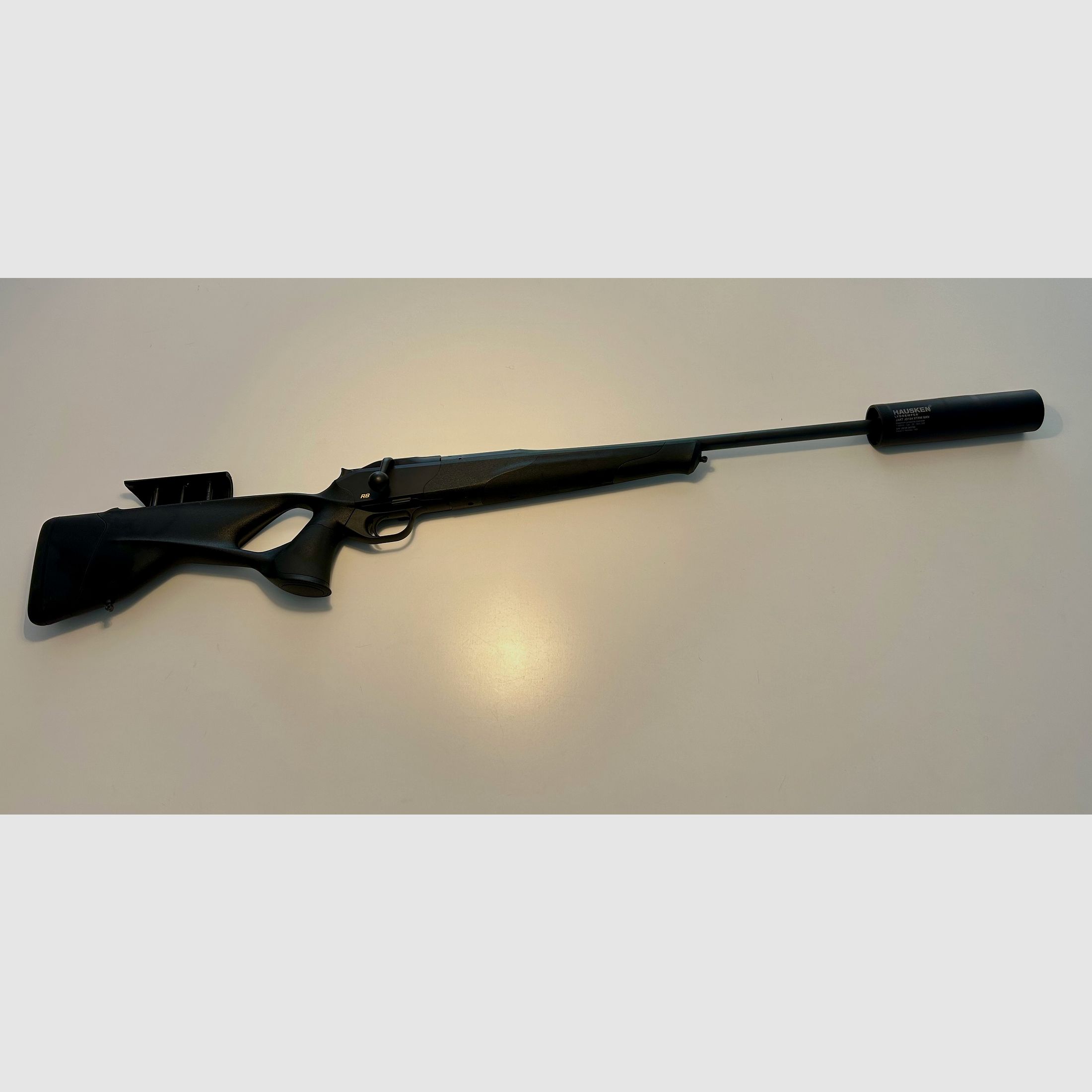 Blaser R8 Ultimate .30-06 – verstellbarer Schaftrücken – sehr gepflegt, schussarm + Hausken Schalldämpfer