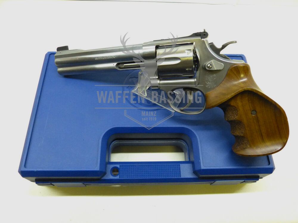 Smith & Wesson 686