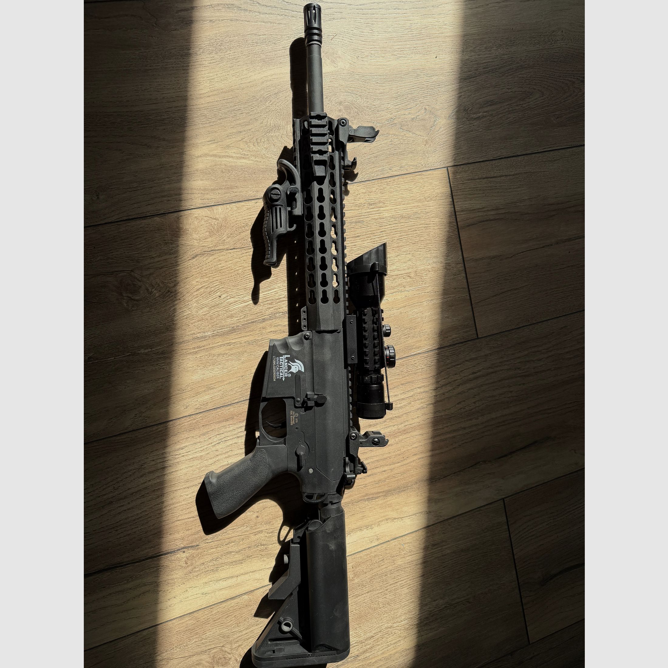 Airsoft M4 Lancer Tactical 