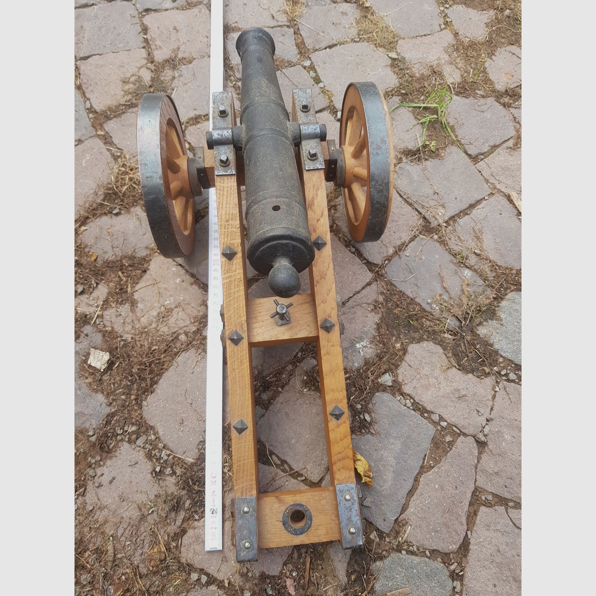 Verkaufe zwei Vorderlader-Kanonen mit Zubehör